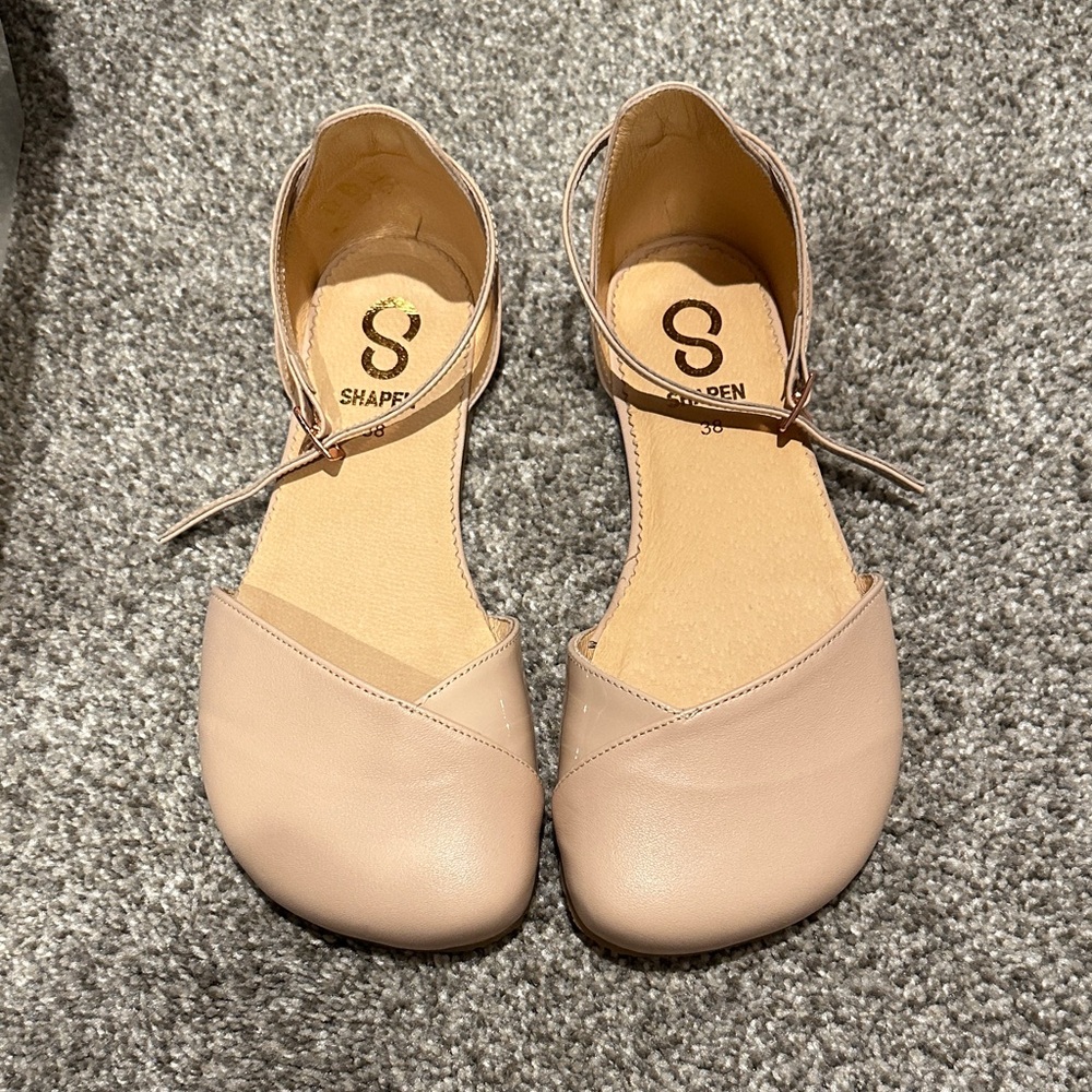 Shapen Women's Poppy Flats in Beige